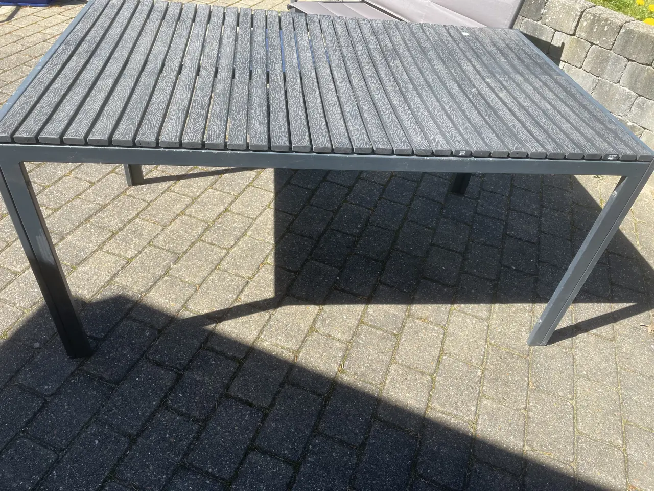 Billede 1 - Havebord