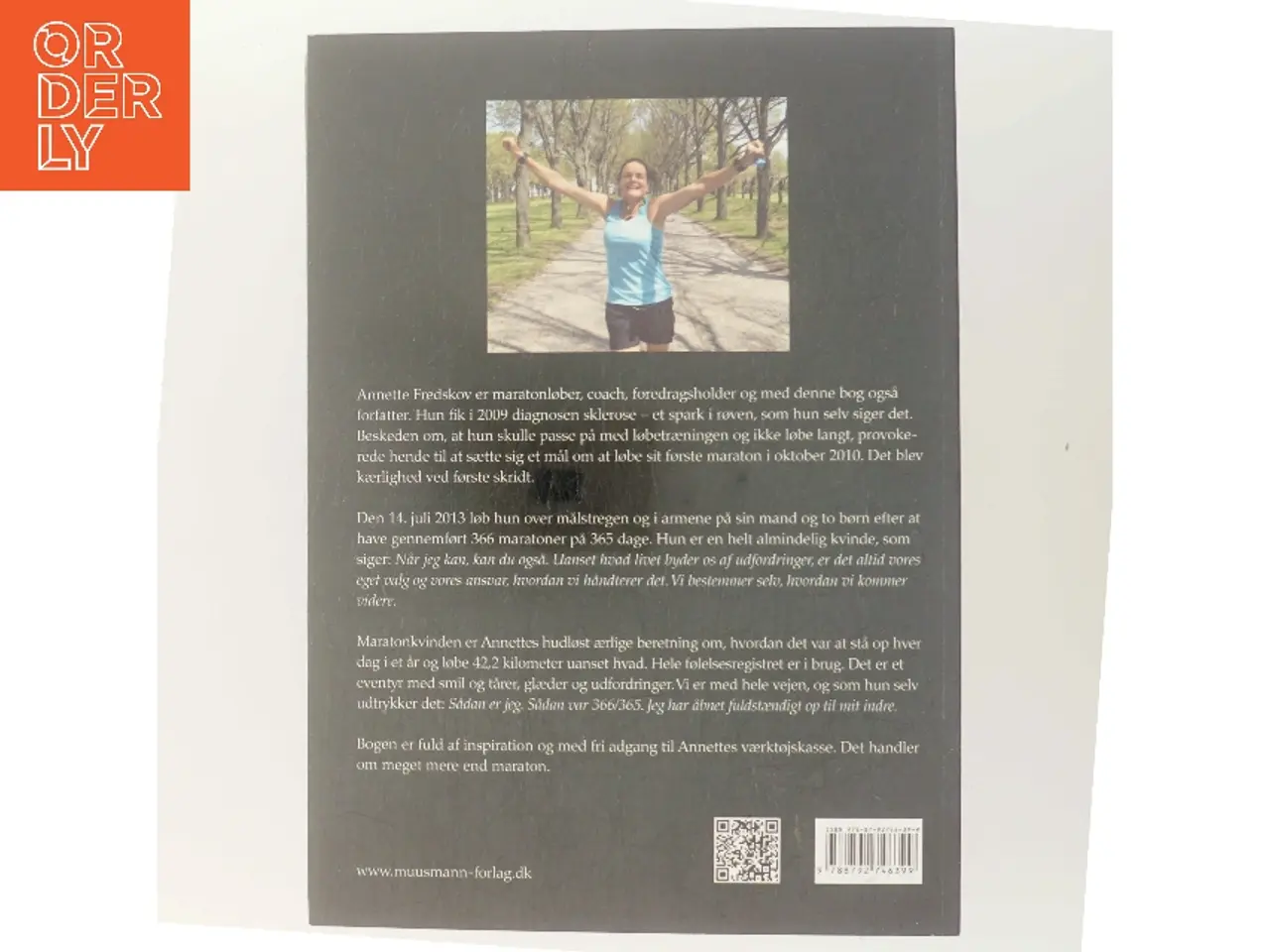 Billede 3 - Maratonkvinden : 366 maratonløb på 365 dage af Annette Fredskov (Bog)