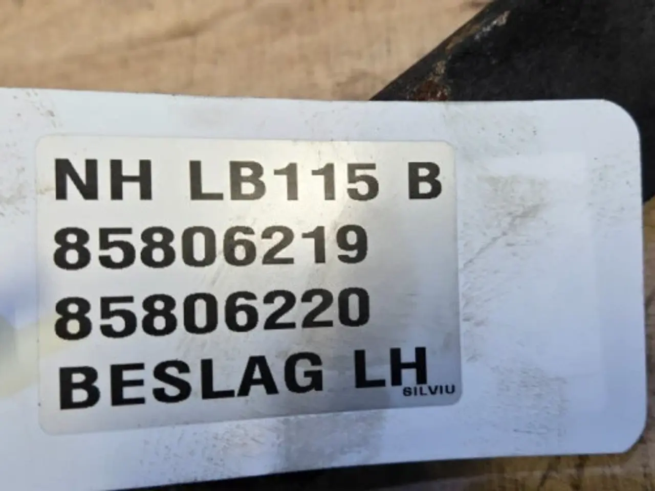 Billede 12 - New Holland LB115B Hjulskærm L. 85806219
