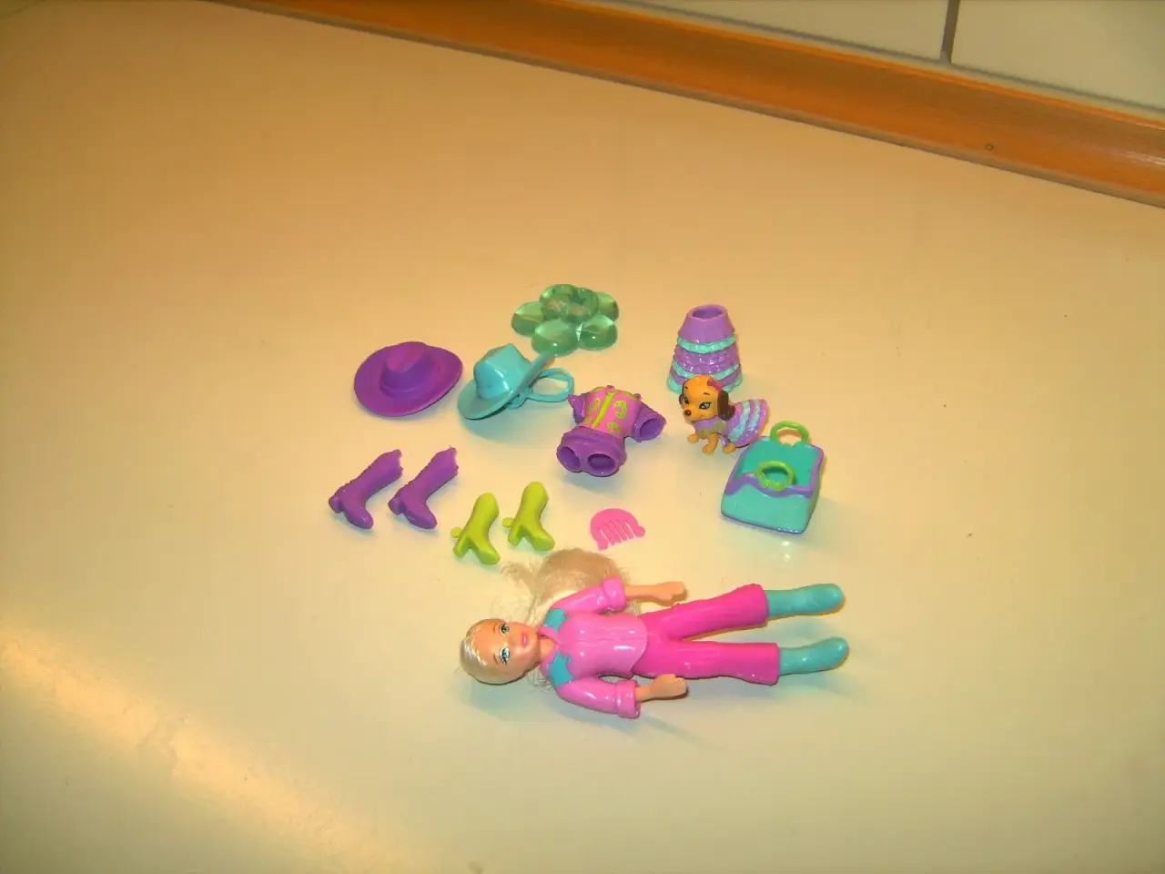 Billede 3 - Dukke Mini: 10 cm, Polly Pocket