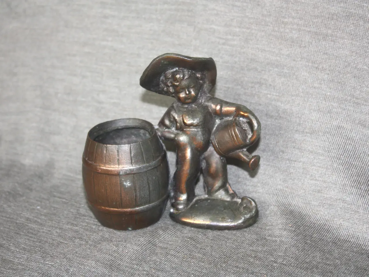 Billede 3 - Flagstang med figur