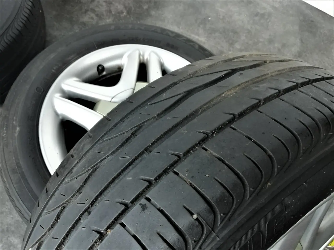 Billede 7 - 4x100 15" ET38, MOMO Ferrari Engineering wheels