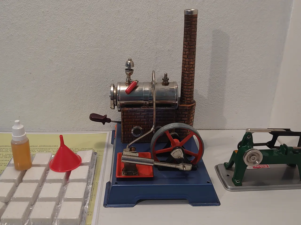 Billede 2 - Wilesco dampmaskine D6+M60 bænksav mm.