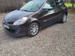 Flot renault clio