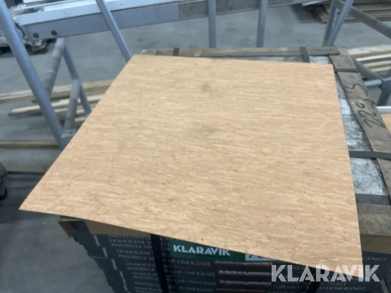 Billede 4 - Vinyl Tile Somplan 16 pakker, 144m2