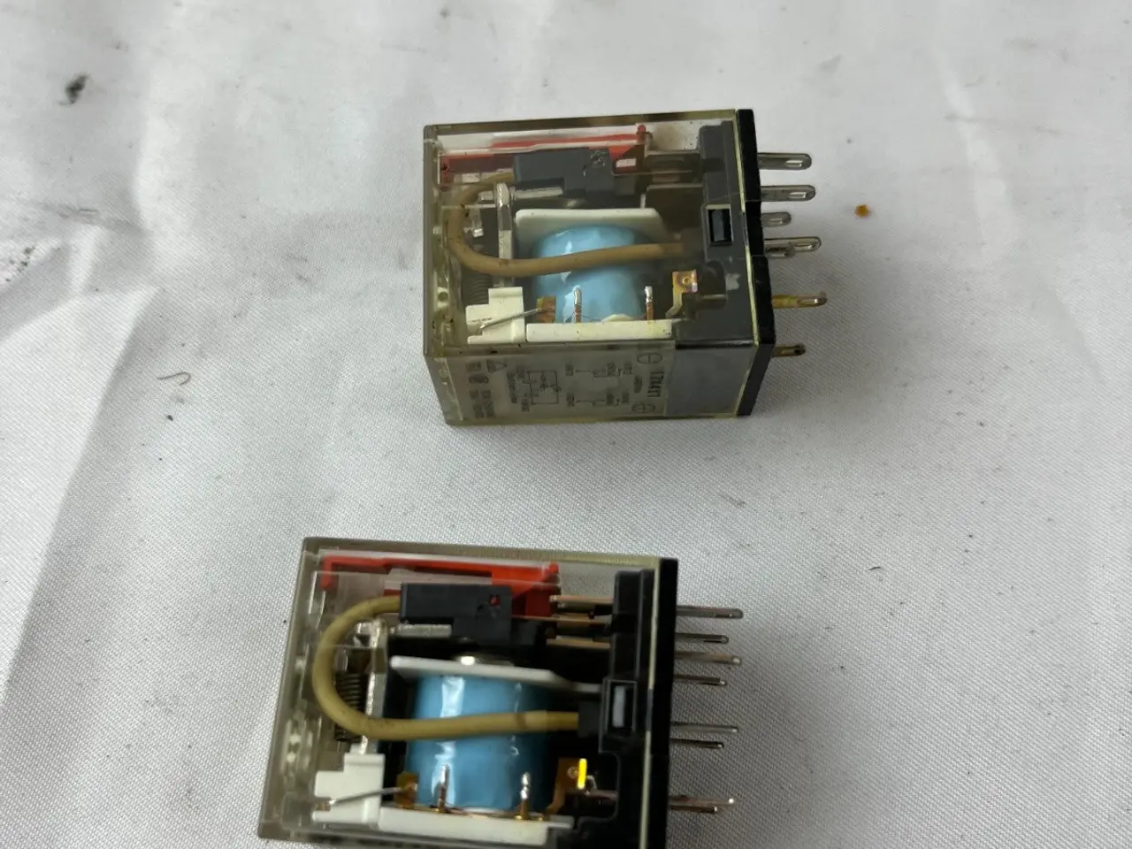 Billede 5 - Omron MY2N-D2 relæ 24V DC DPDT Plug‑In – parti of