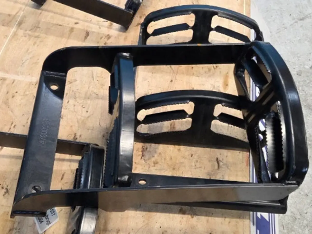 Billede 13 - New Holland T4.75 Stige 47600020 4Stk