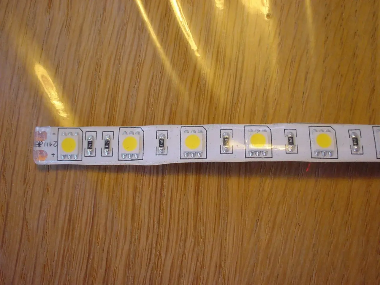 Billede 4 - LED lysbånd, 24- 28 volt varmhvid