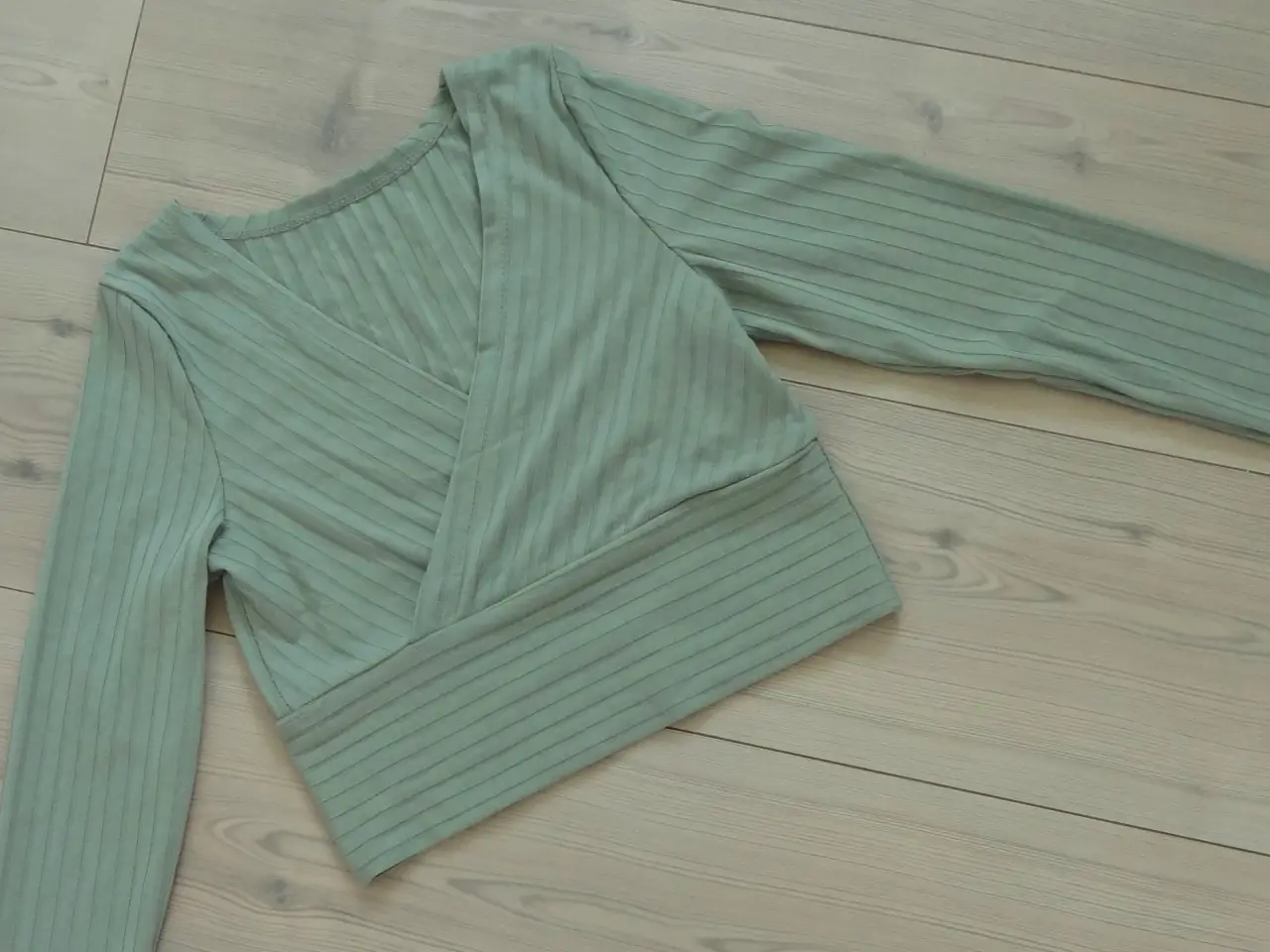 Billede 5 - Top, Bluse , str. 34, Vissengrøn