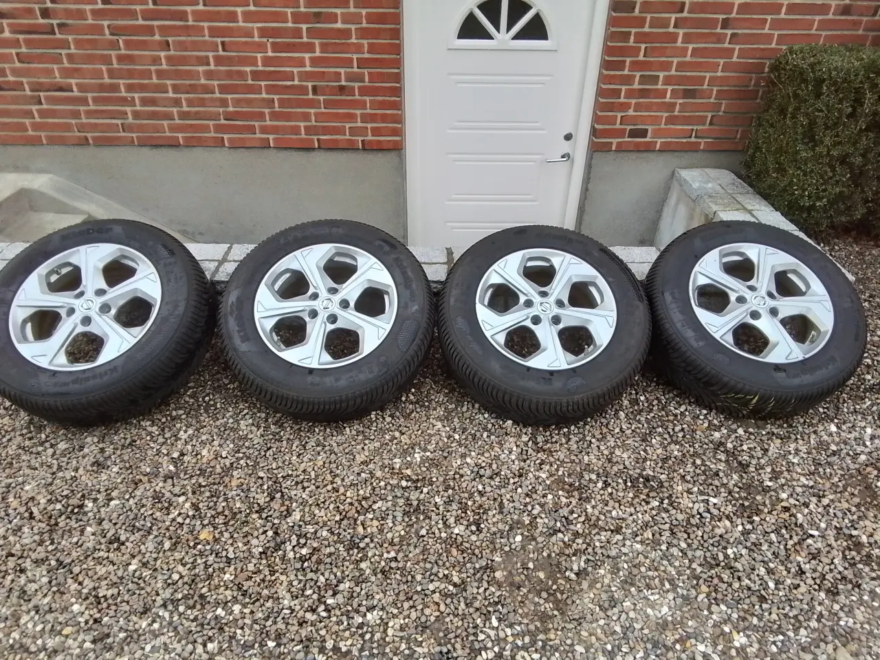 Billede 1 - Qasqai- X-Trail Alu vinterhjul (J 12)