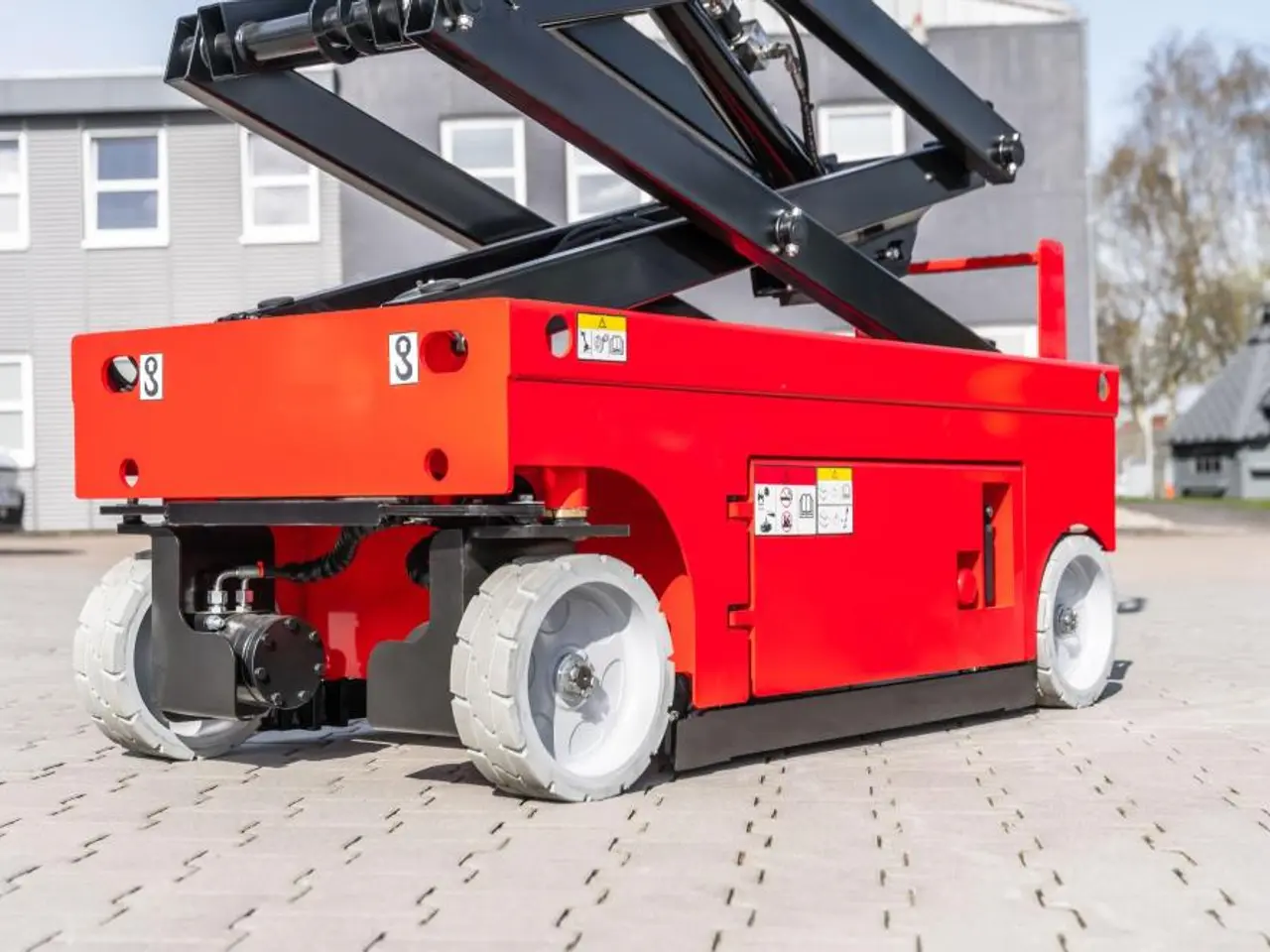 Billede 10 - MaxLine Elektrisk Sakselift - arbejdshøjde 7,8 m