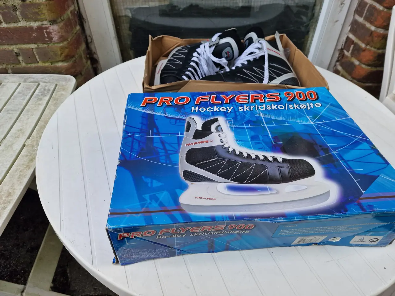 Billede 1 - Ishockeyskøjter proflyers 900