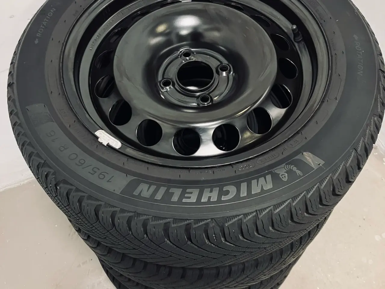 Billede 1 - 4 stk. Michelin Alpin vinterhjul  – 195/60 R16 (Fr