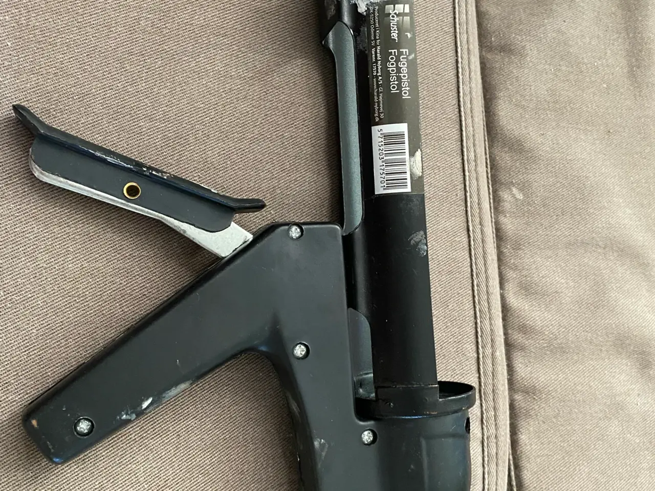 Billede 2 - Fugepistol og 2 fugemasse