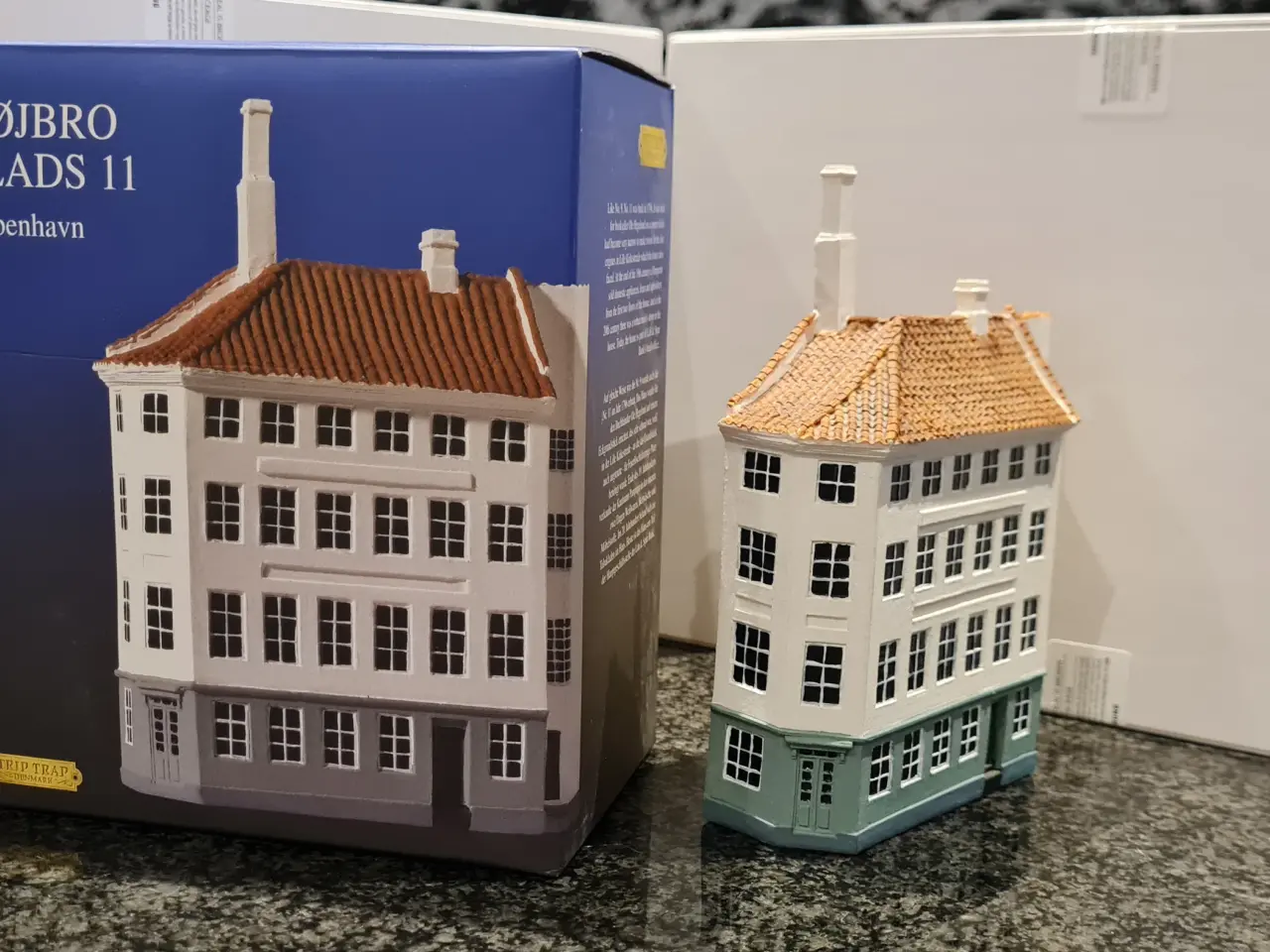 Billede 2 - Trip Trap miniature huse HØJBRO PLADS 11, Kbh.