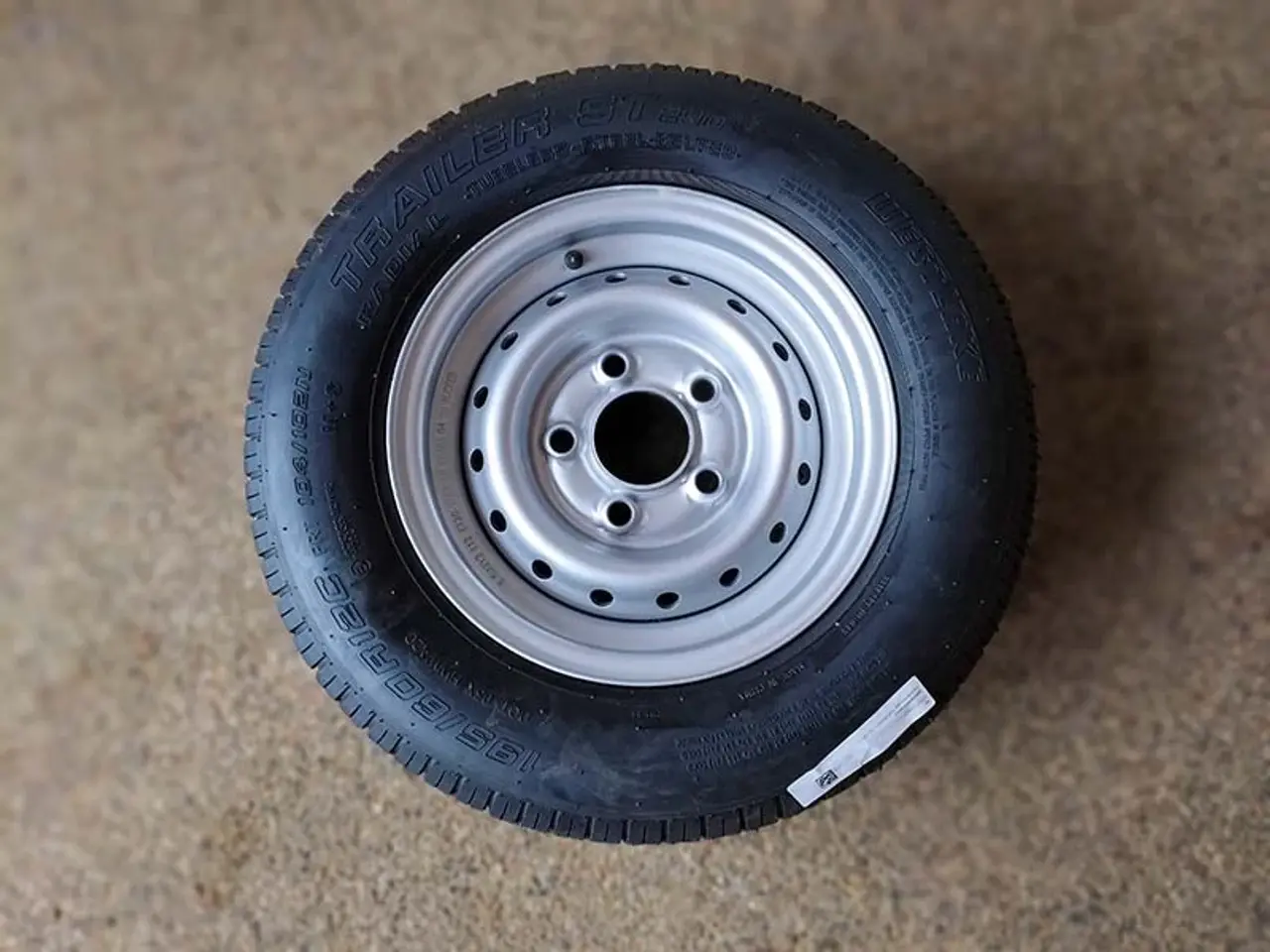 Billede 1 - Hjul komplet 195/60R12 5x165,1