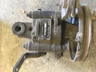 Servepumpe til BMW e30