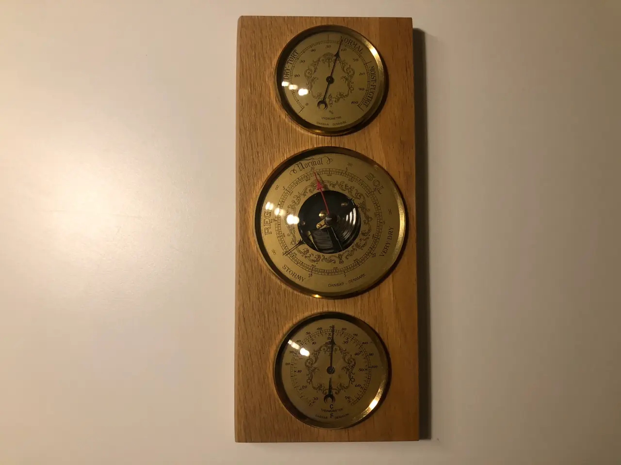 Billede 1 - Egetræs plade med barometer, termometer og hygrome