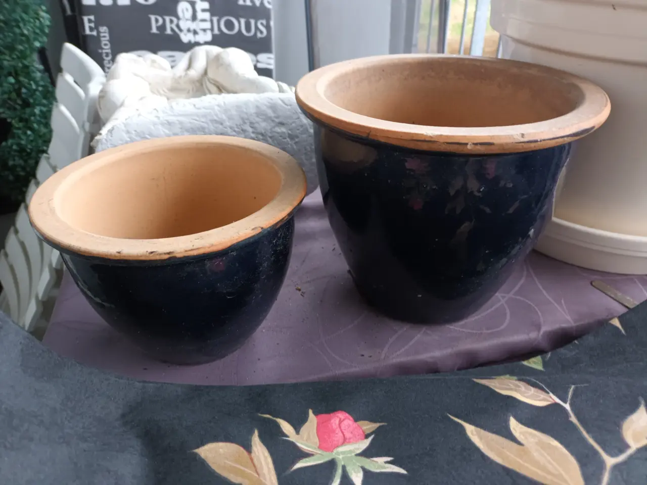 Billede 1 - 2 FLOTTE BLÅ HAVEKRUKKER 14 & 19 CM