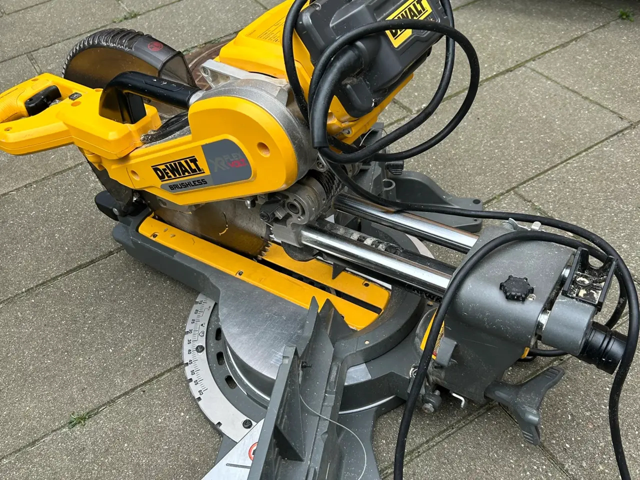 Billede 4 - DeWalt DHS780 XR FlexVolt kap-/geringssav 305 mm