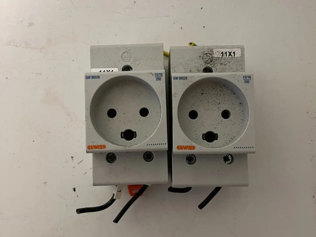 Billede 3 - parti 2x Gewiss GW96526 DIN Rail Socket Outlet