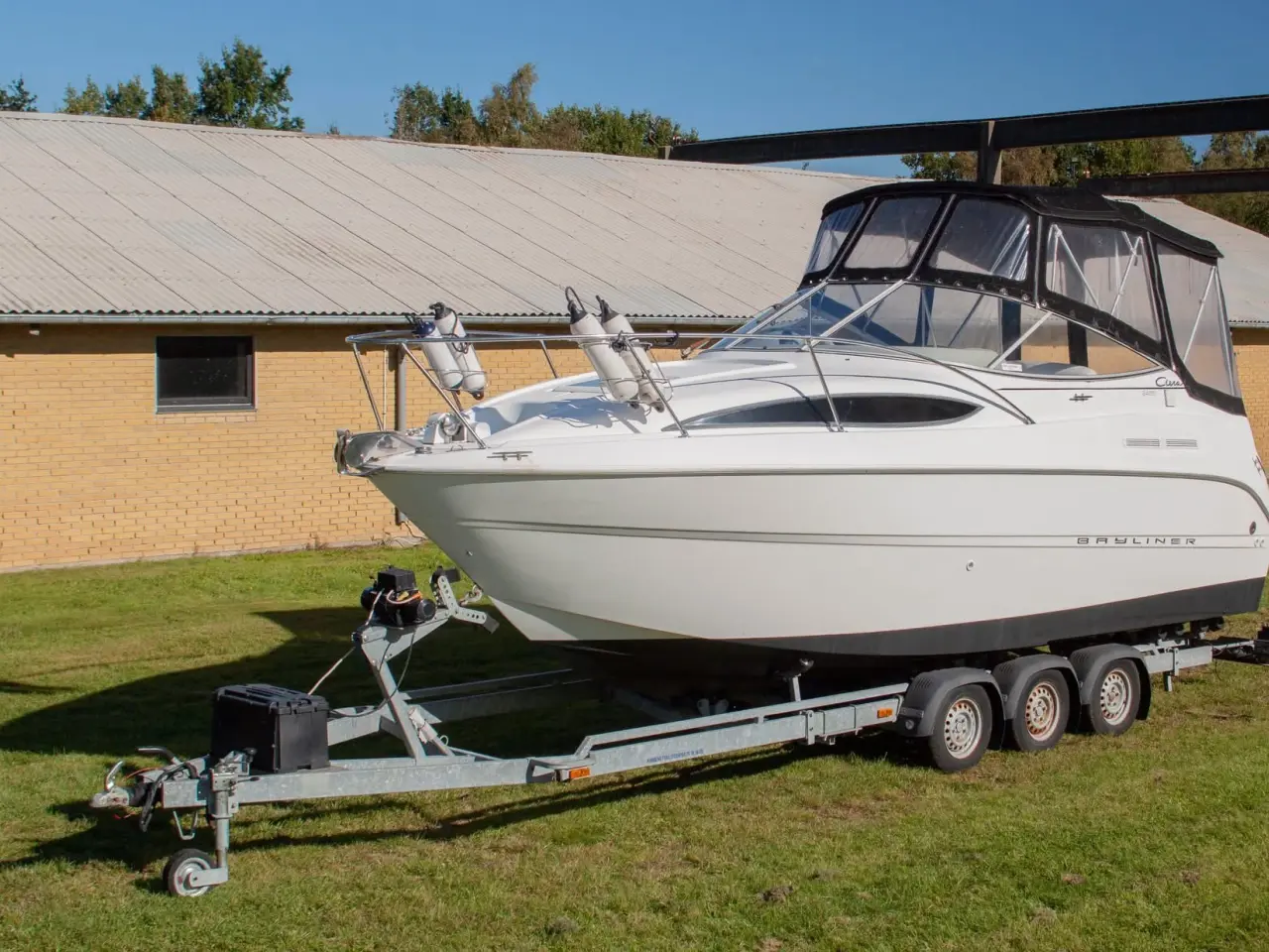 Billede 13 - Bayliner 2455 Ciera m. bådtrailer