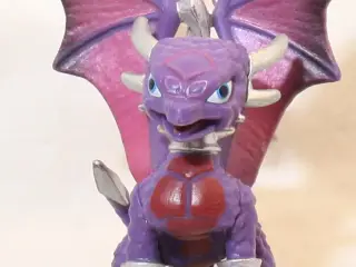 Skylanders Giants Cynder