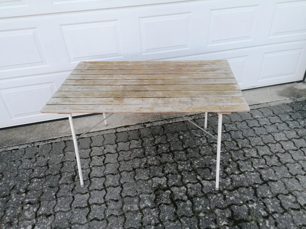 Billede 1 - Retro Havebord i træ med metalben