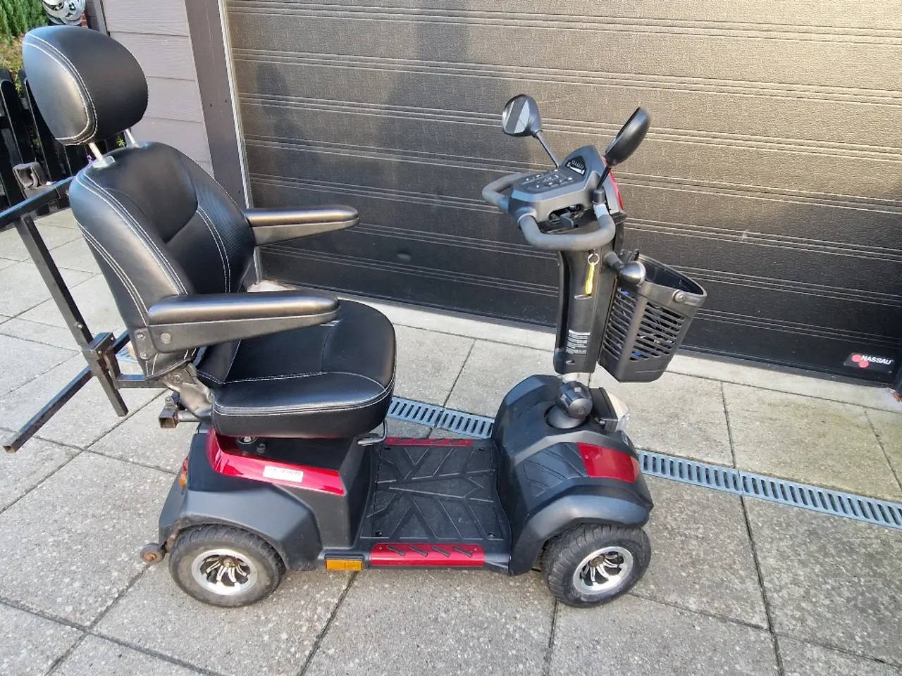 Billede 1 - El-scooter i rød