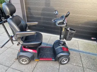 El-scooter i rød