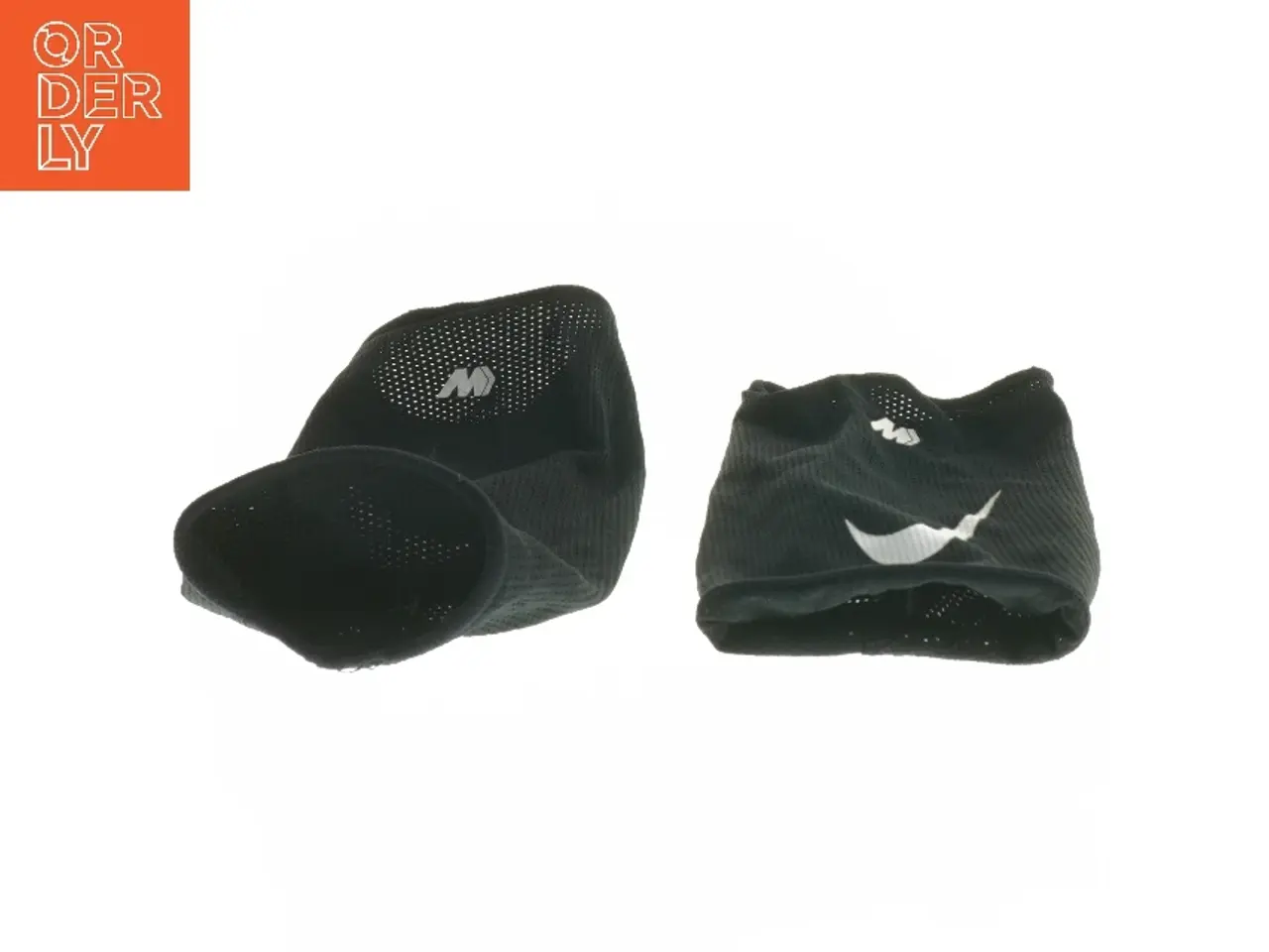 Billede 2 - Sæt med sorte sportsærmer fra Nike (str. 22x11 cm)