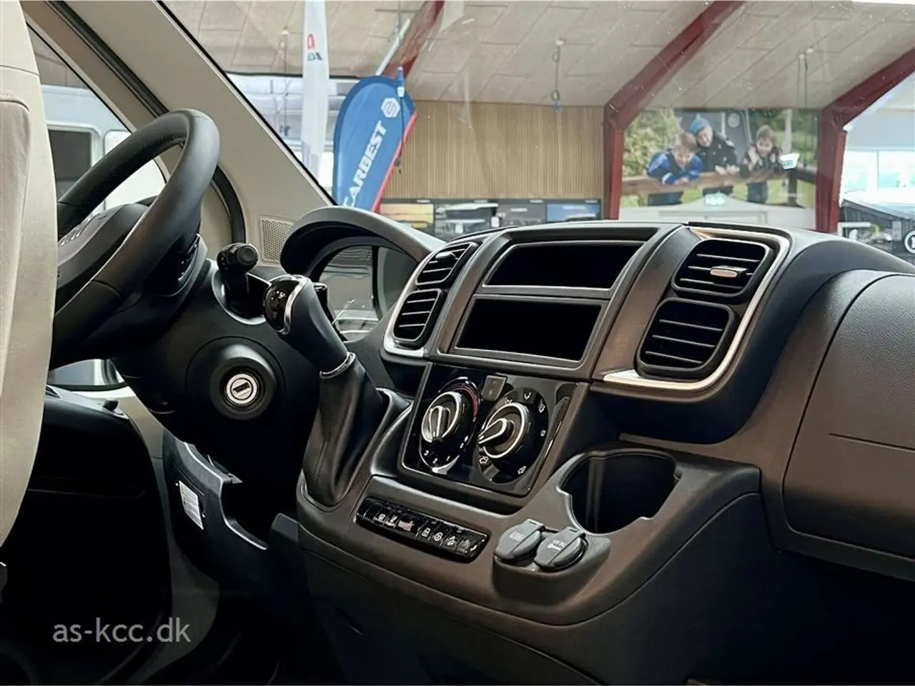 Billede 7 - 2025 - LMC Cruiser V646 Automat gear   LMC Cruise  V646 70års jubilæum med automatgear