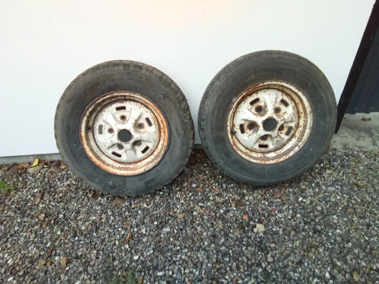 Billede 2 - 2 stk 16" fælge til Land Rover 90" årgang 1987
