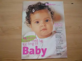 24 sider med tøj og ting til baby