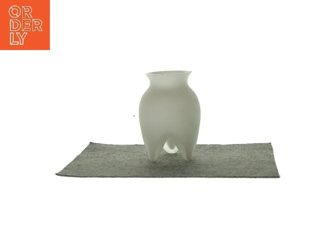 Billede 1 - Vase flot (str. HØ:19x10,5cm)