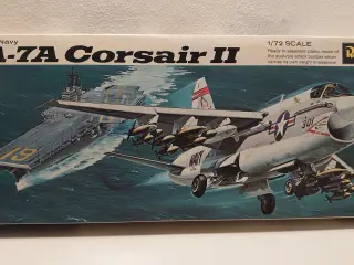 Flyvemaskinesæt 1-72 Revell H-114 A-7a Corsair ll