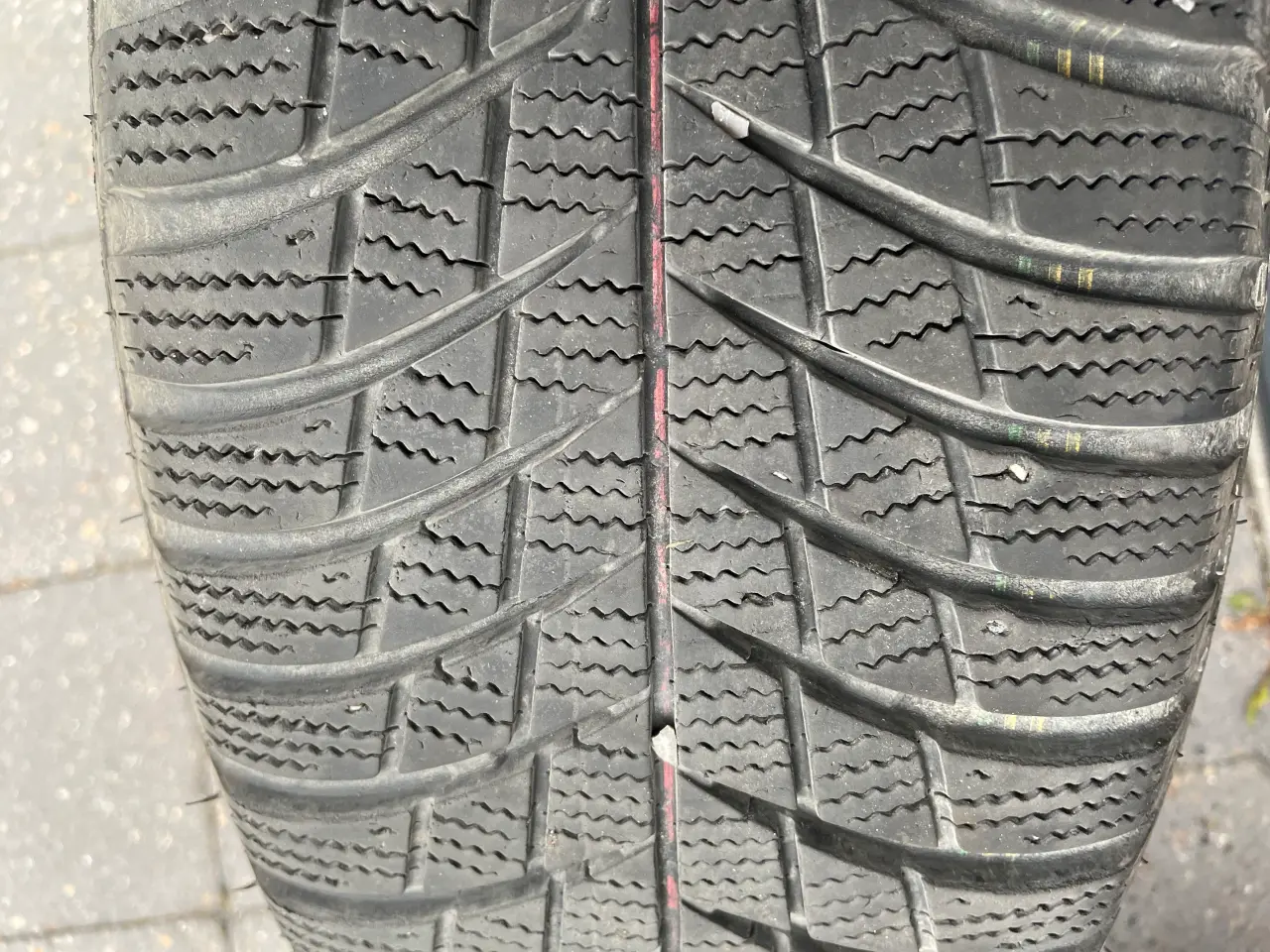 Billede 4 - Vinterdæk på alufælge -  205/60 R 60