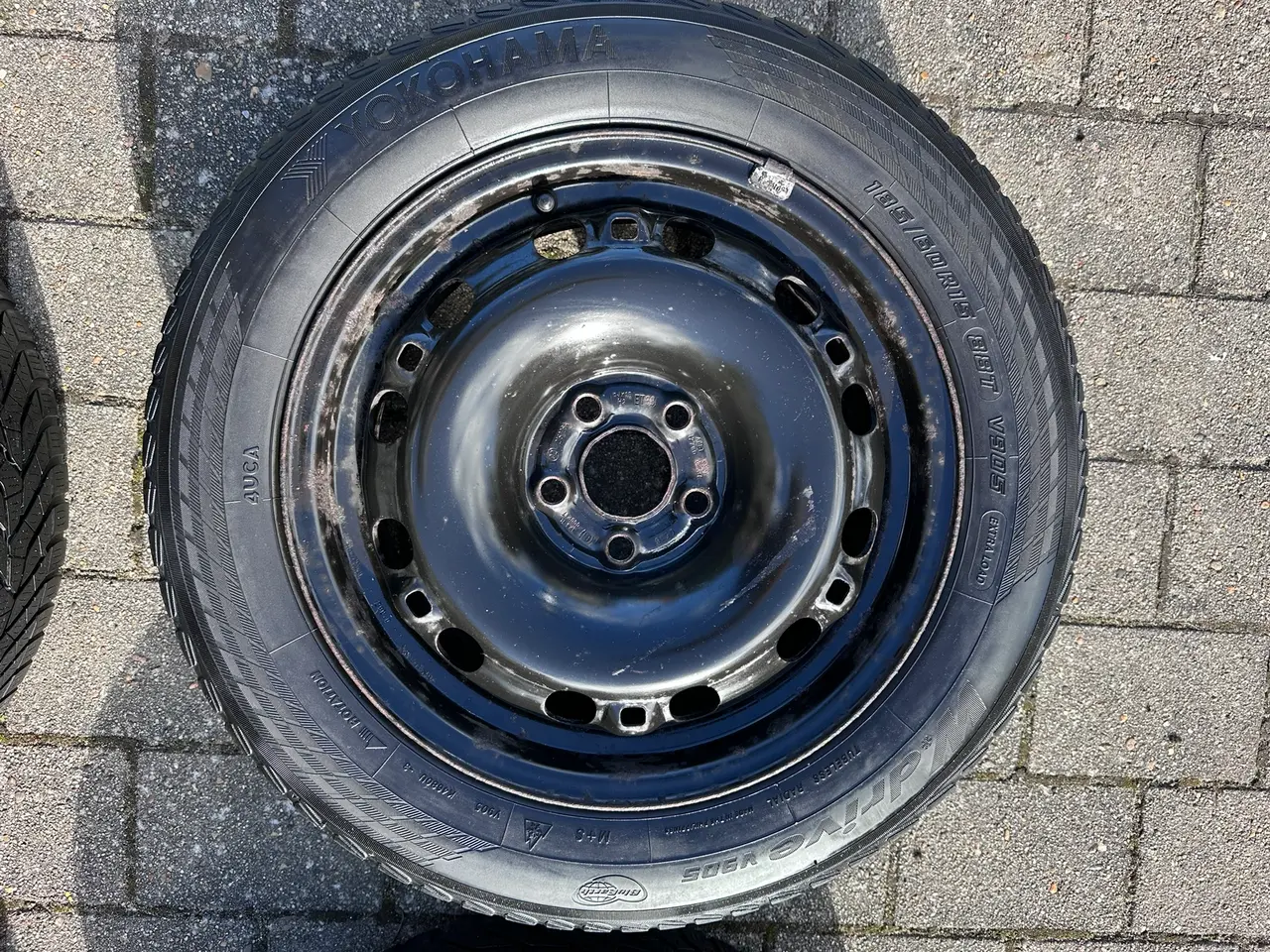 Billede 3 - Vinterhjul 15” - stålfælge, Yokohamadæk etc.