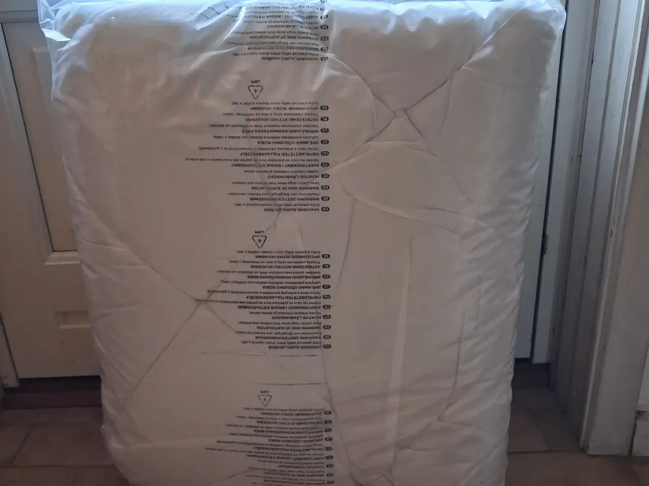 Billede 1 - 8 sæt fiberdyner og puder. I original indpakning. 