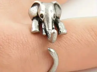 * Sødeste fingering formet som elefant - i Tibetan