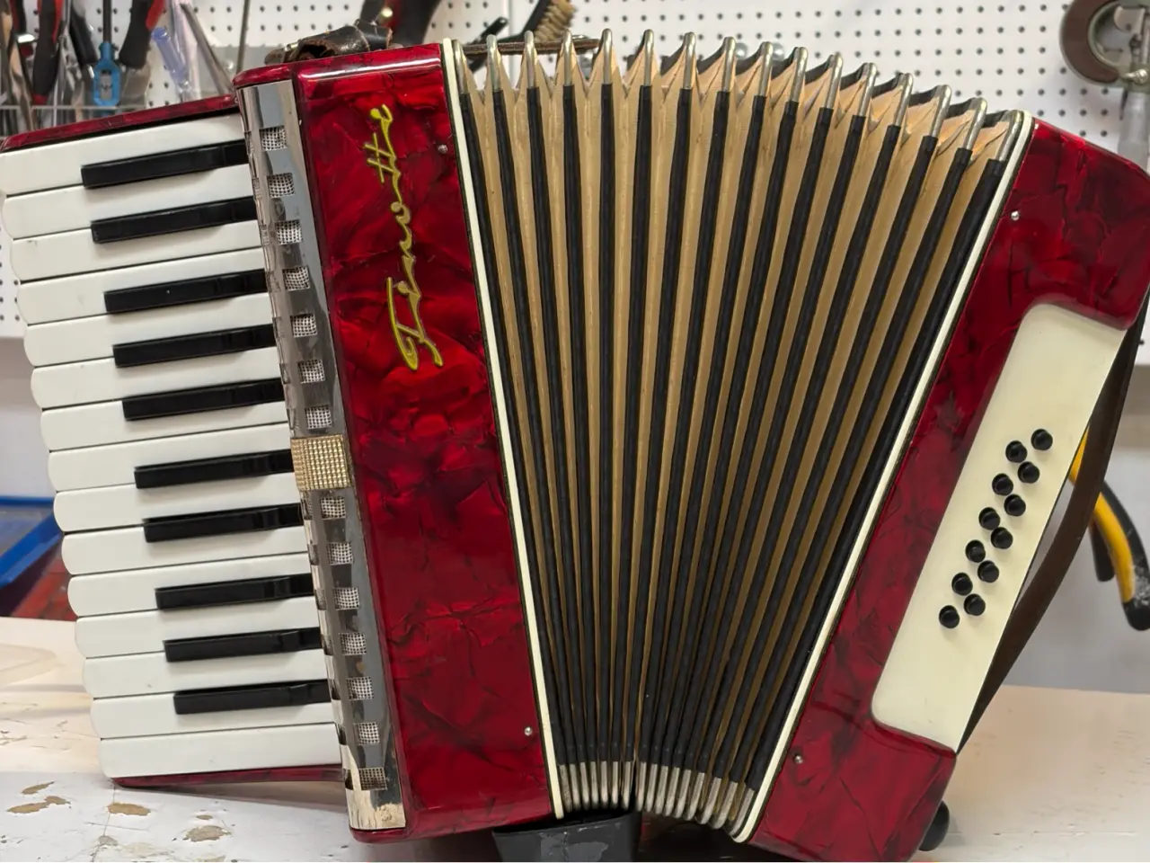 Billede 6 - 🎹 Fin begynderharmonika – 25 tangenter / 12 basse