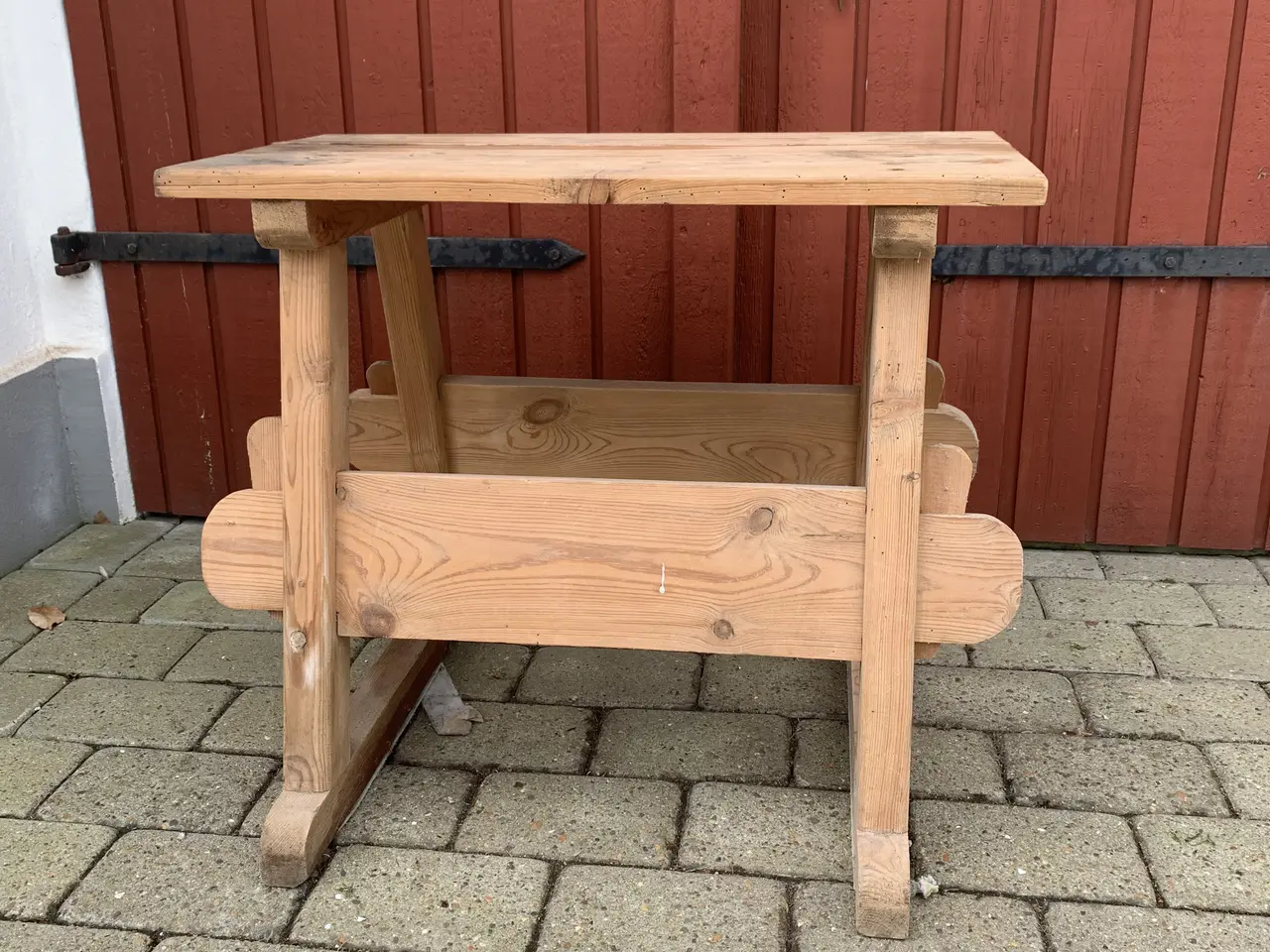 Billede 2 - Rustikt bord i bukkekonstruktion