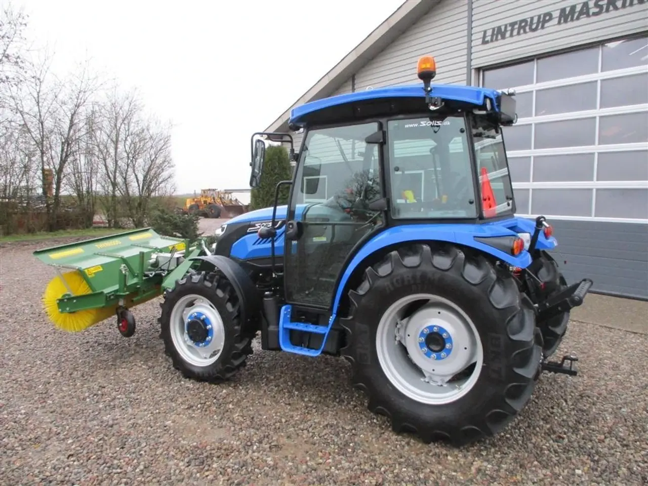 Billede 1 - Solis 60 Med frontlift, frontPTO og Thyregod kost