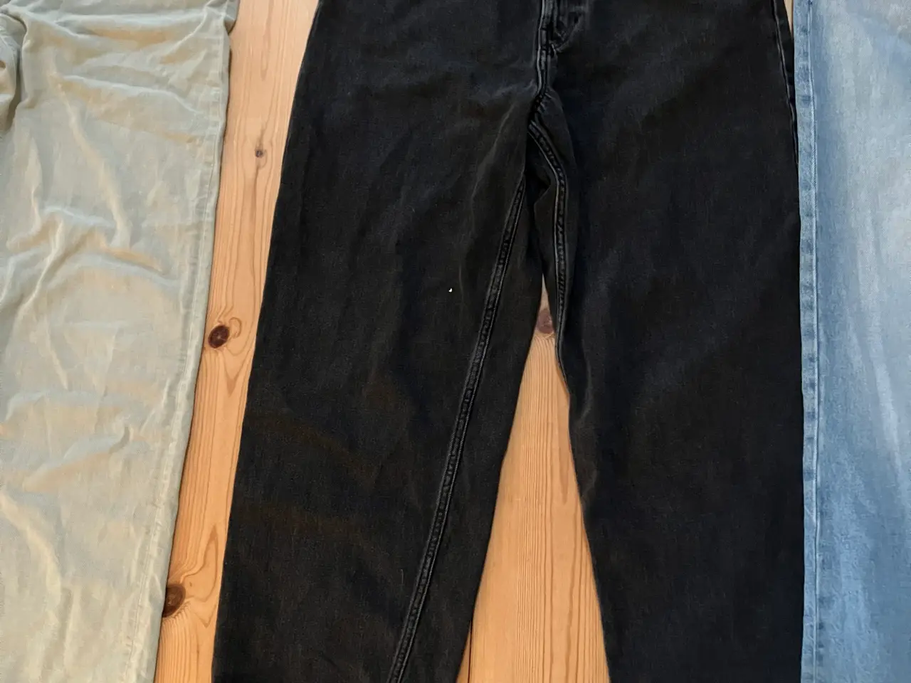 Billede 5 - 4 par Cowboybukser med brede ben for 100kr