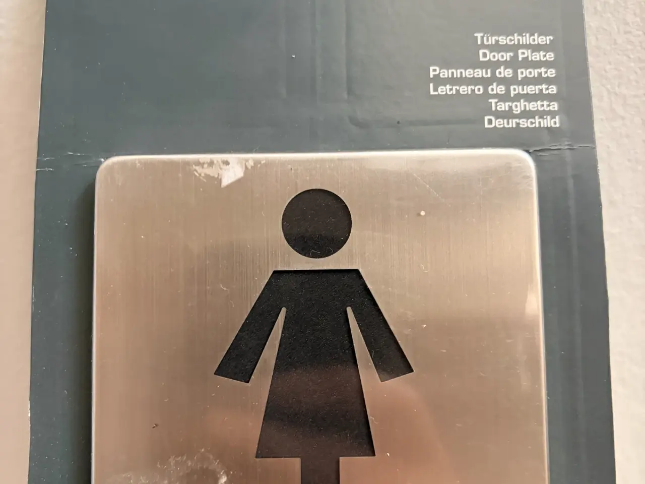 Billede 2 - Skilt i stål med kvinde adgang 