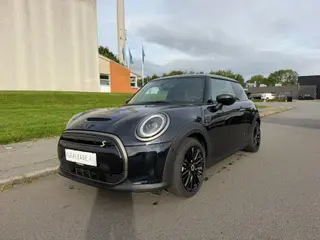 MINI Cooper SE  Resolute Edition