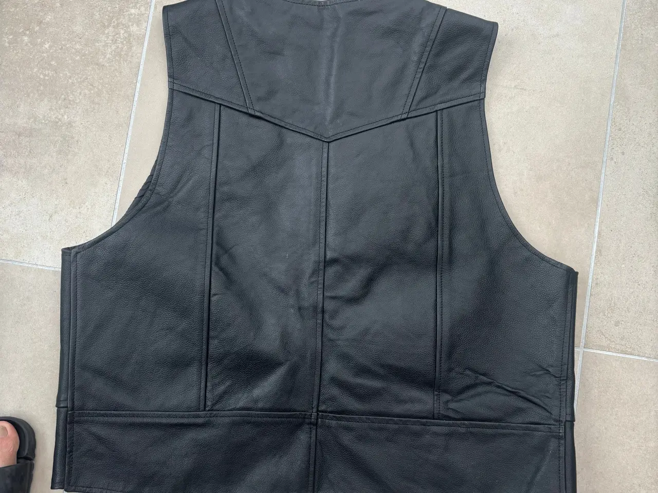 Billede 2 - Læder vest HELD