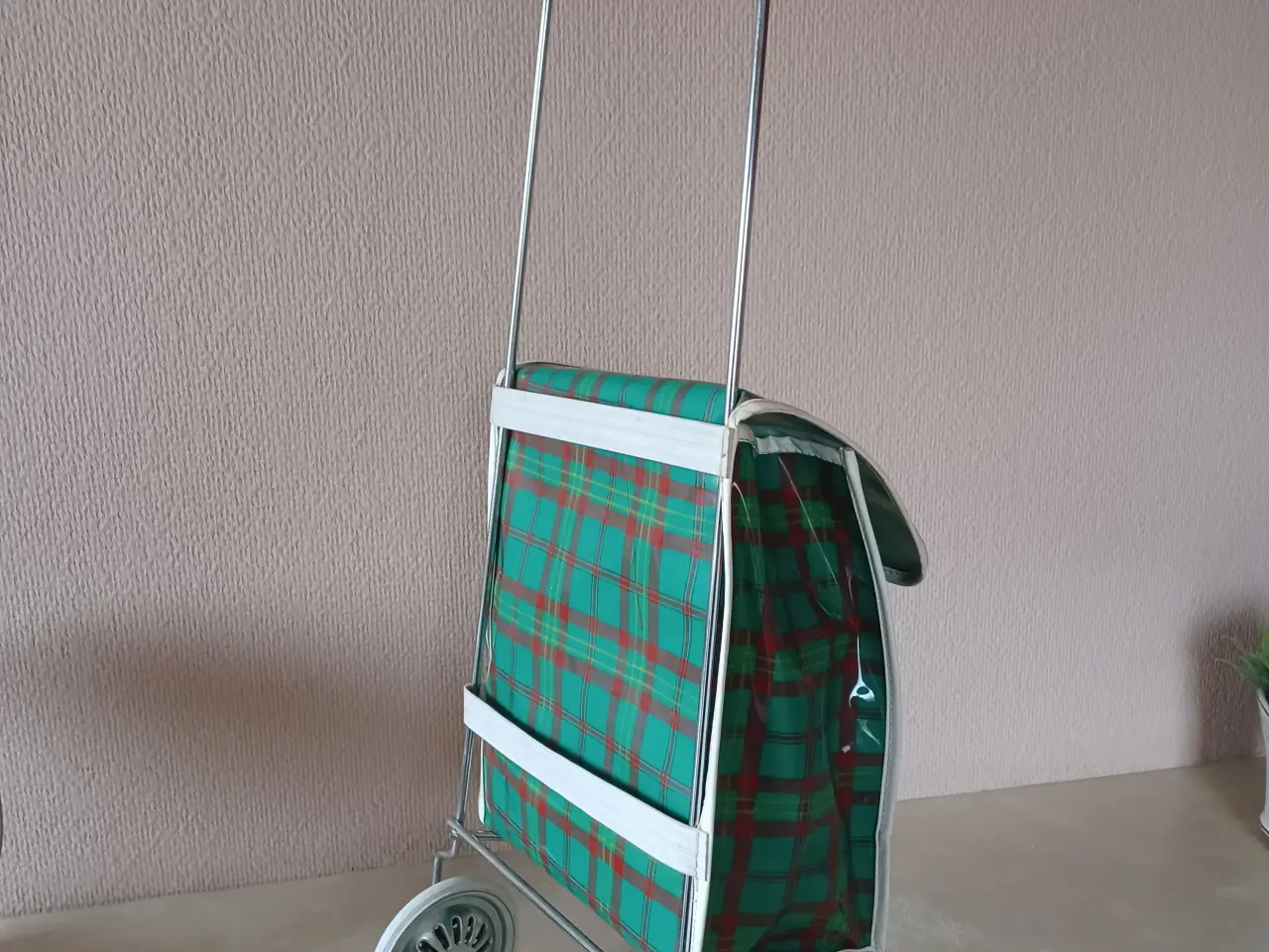 Billede 2 - Legetøjs trolley i fin stand