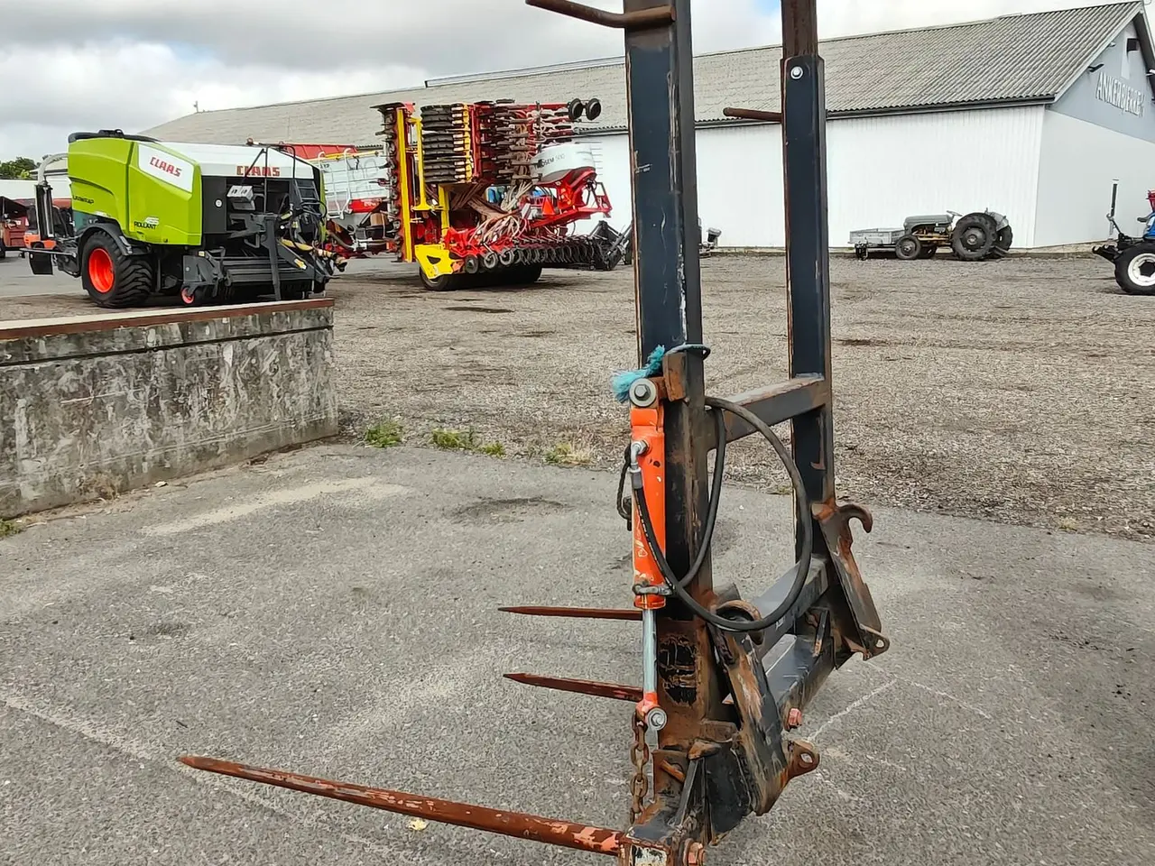 Billede 1 - - - - Storballespyd m/EURO beslag Med hydraulisk opklap