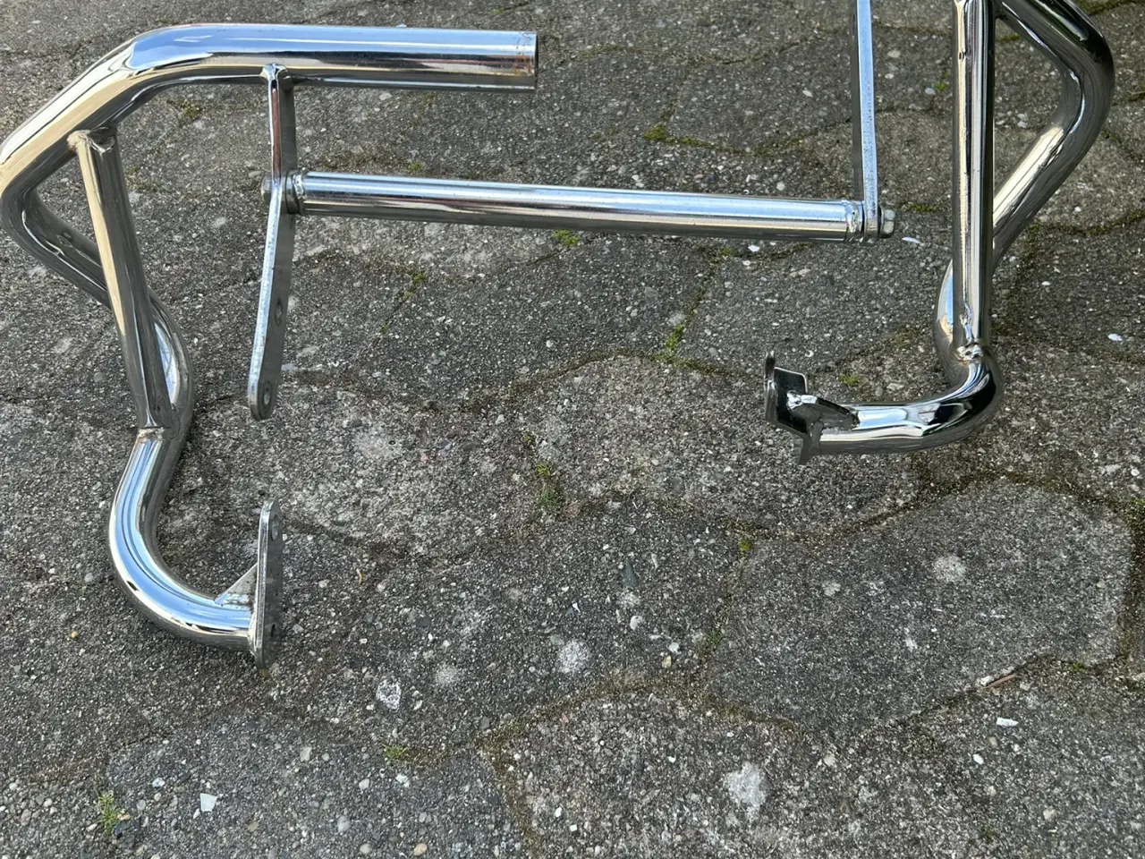 Billede 1 - Styrtbøjle til Honda VT 700